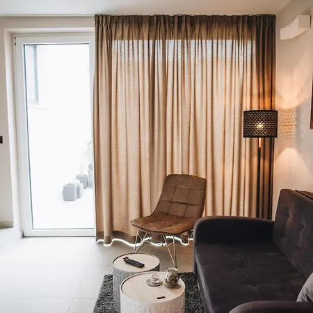 Apartment In The Very Heart Of - 50m To The