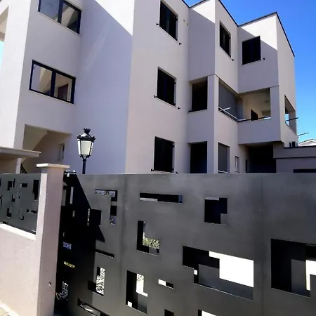 In The Very Heart Of - 50m To The Apartment