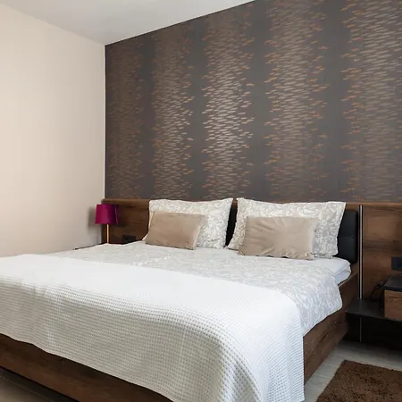 Apartmán In The Very Heart Of - 50m To The Poreč